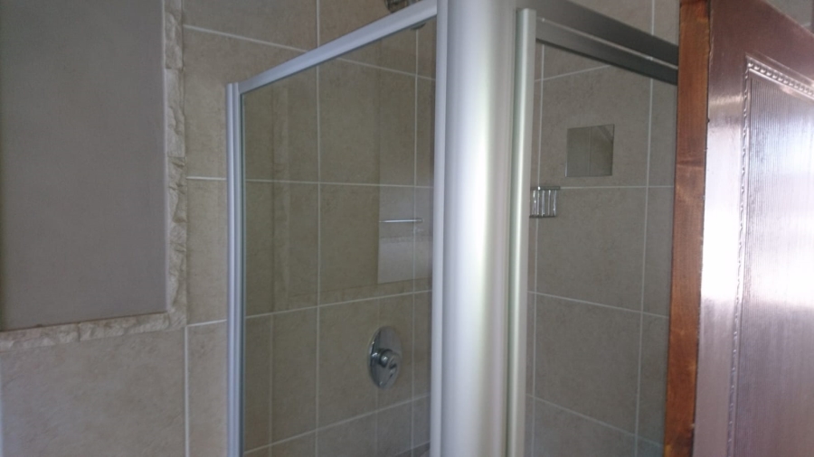 To Let 3 Bedroom Property for Rent in Hillside Free State